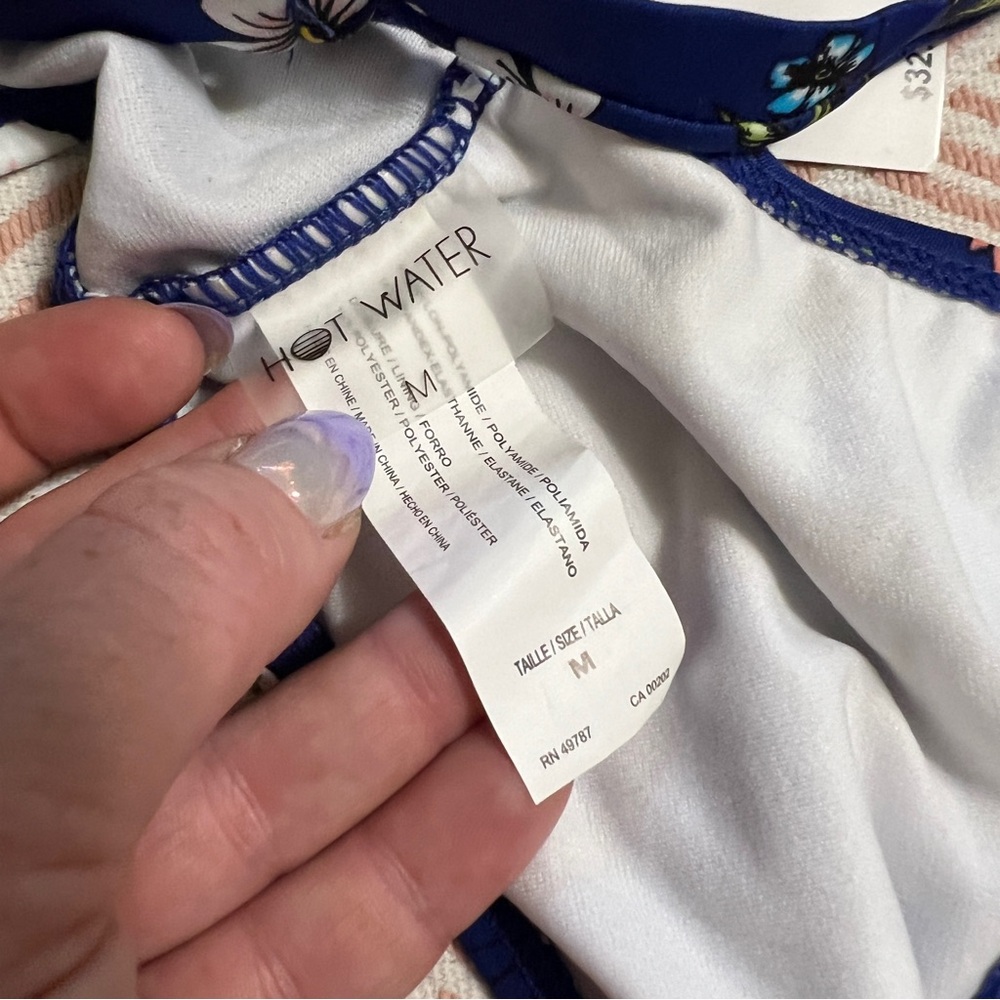 Hot Water Floral Bikini Top M NWT - Picture 4 of 4